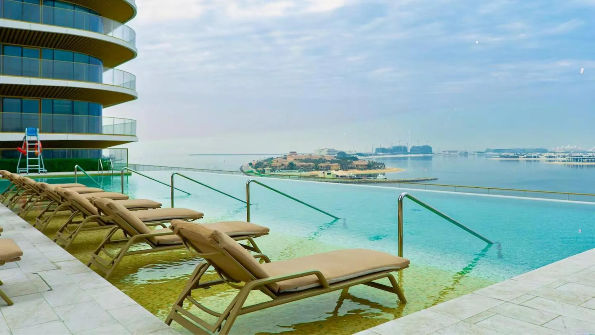 2Br With Private Beach Access In Dubai Harbour United Arab Emirates
