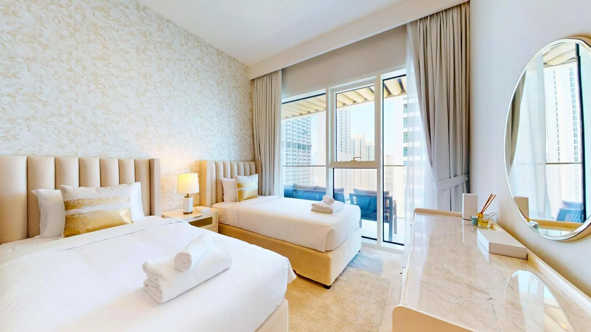 2Br With Private Beach Access In Dubai Harbour United Arab Emirates